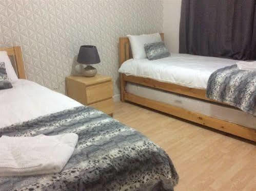 Cathkin Apartments Глазгоу Екстериор снимка